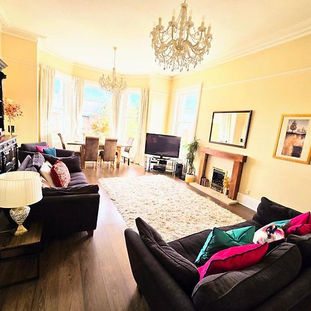 Cotswold Vip Regency Lodge Cheltenham Exterior foto